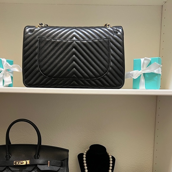 Luxury designer purse. - Picture 5 of 15